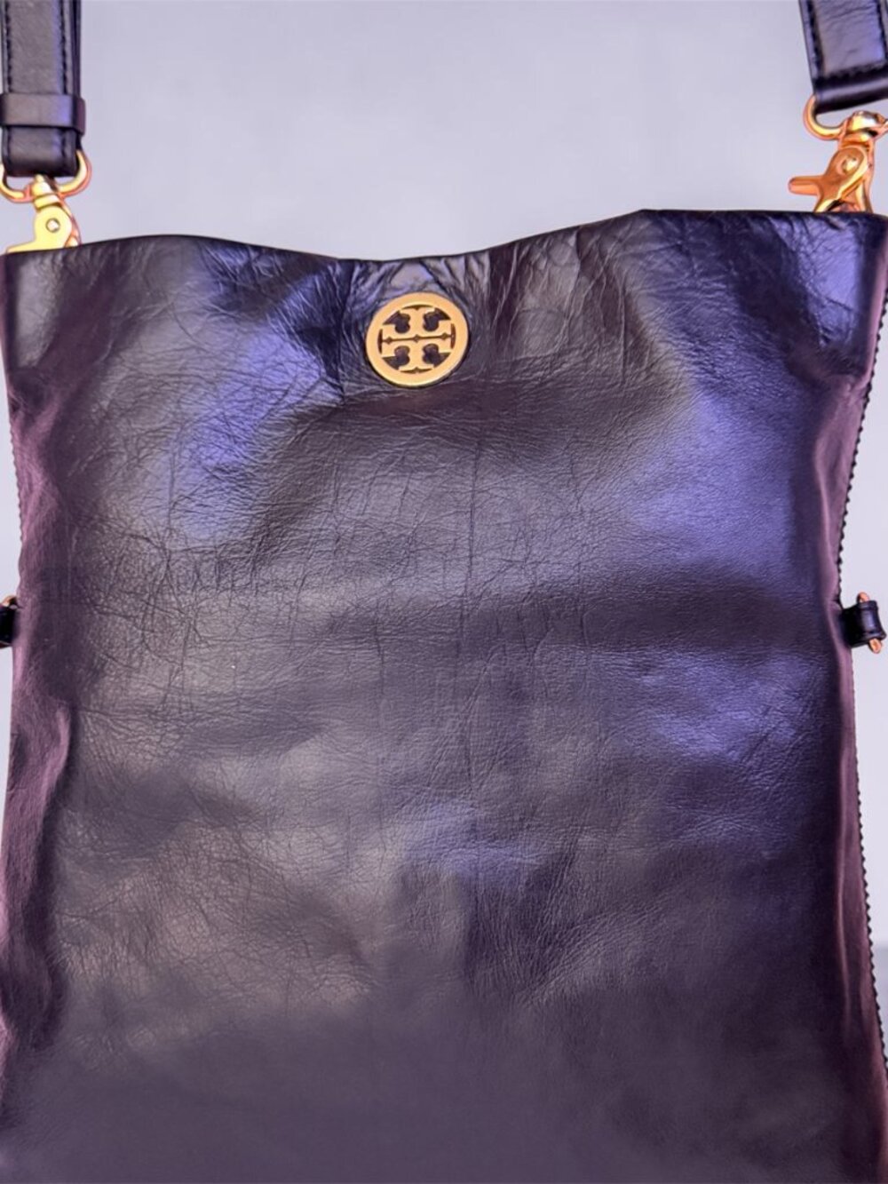 Tory Burch Dena Black Leather Foldover Crossbody Clutch Shoulder Bag Gold Logo - Picture 2 of 10